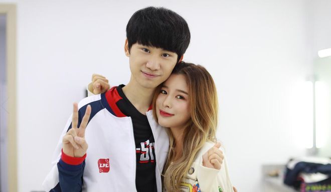 巴萨官方：特尔施特根已获医疗许可，入选对阵法兰克福大名单