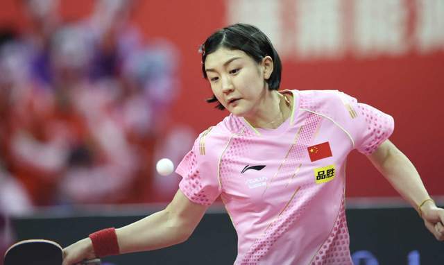 邵佳一独立带队时间不足一年半，此前曾担任国足助教