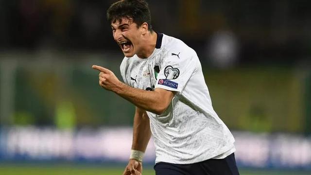 夏窗转会标王坑惨米兰：3700万先生低效，缺乏9号问题更严重了